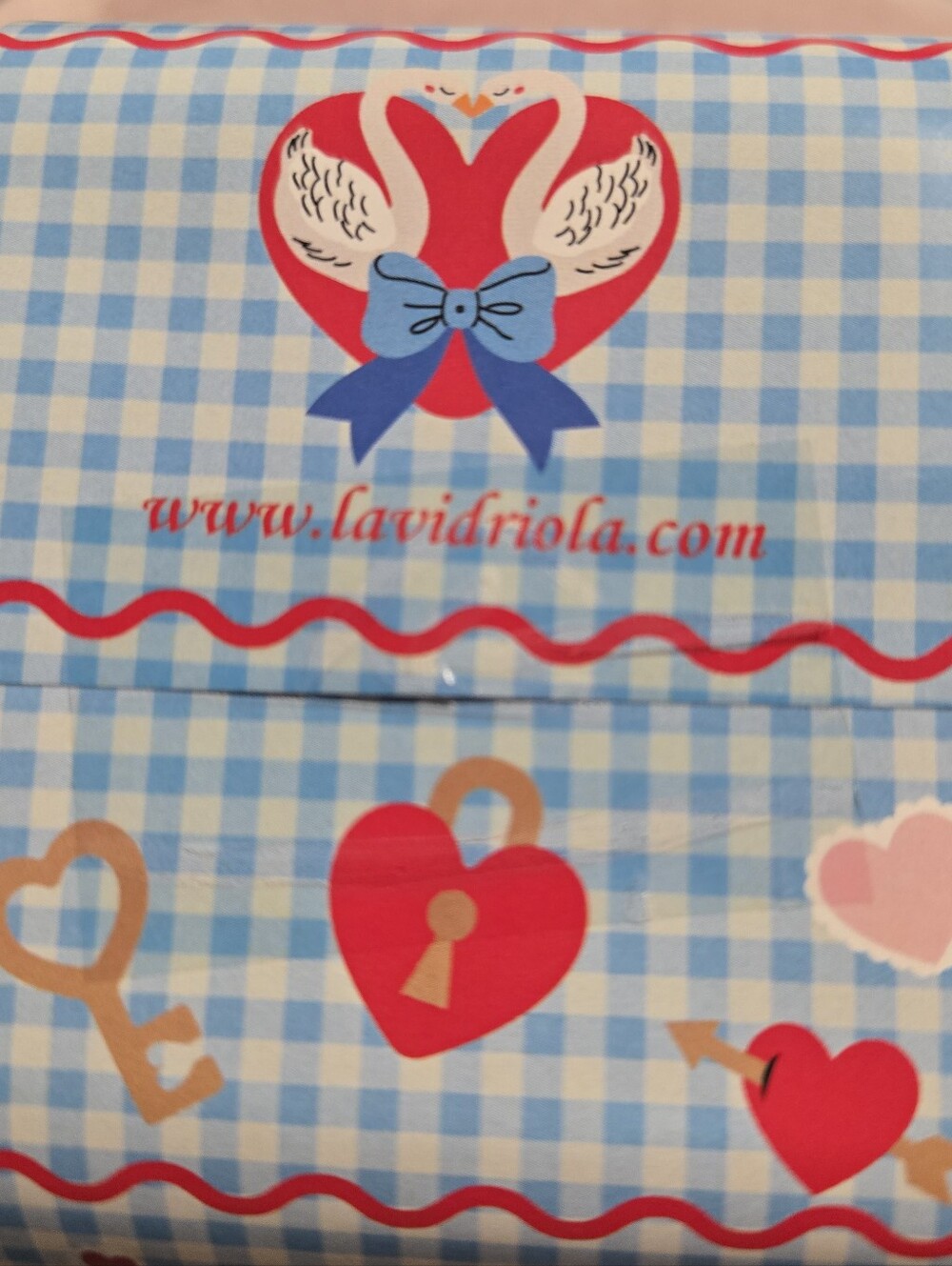 La Vidriola Swan Love Brooch - Picture 4 of 5